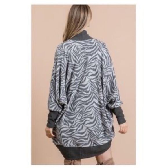 Brushed Zebra Dolman Sleeve Open Front Cardigan Small - Picture 7 of 9